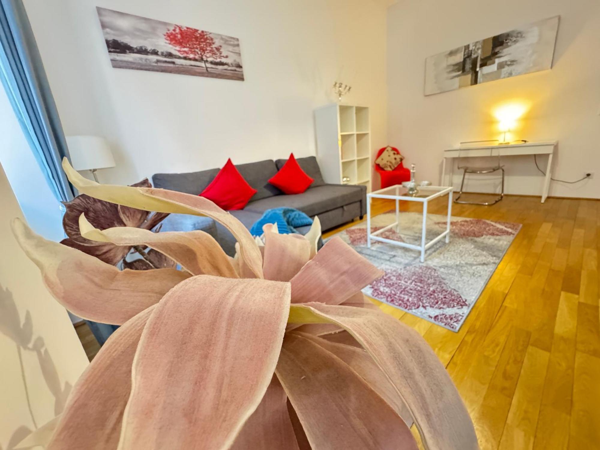 Charming Flat & Balcony Near Central Station L Bg5 维也纳 外观 照片